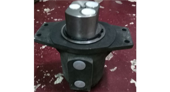 高空作業(yè)車中心回轉(zhuǎn)接頭(手動)